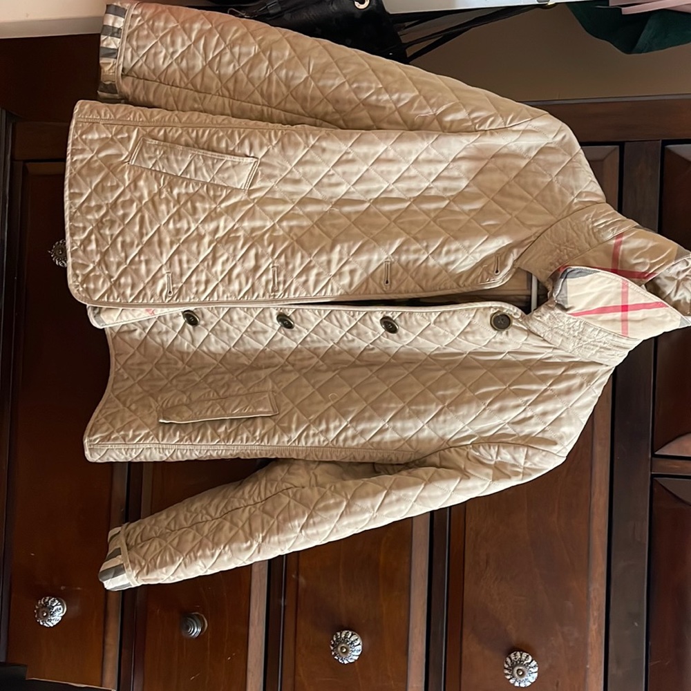 Women’s Burberry quilted jacket size large NO OFFERS